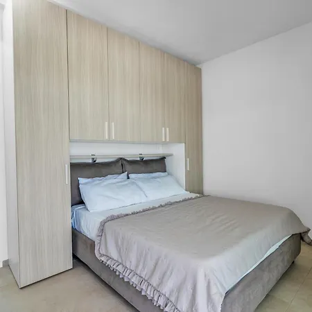 Exclusive White - With Pool - Sea View Апартаменти