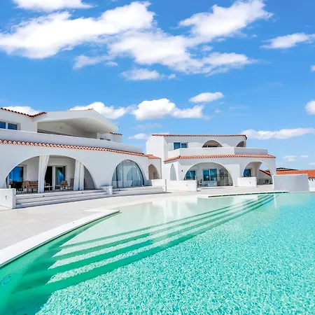 Exclusive White - With Pool - Sea View Ольбія