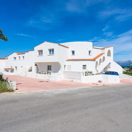 Апартаменти Exclusive White - With Pool - Sea View *
